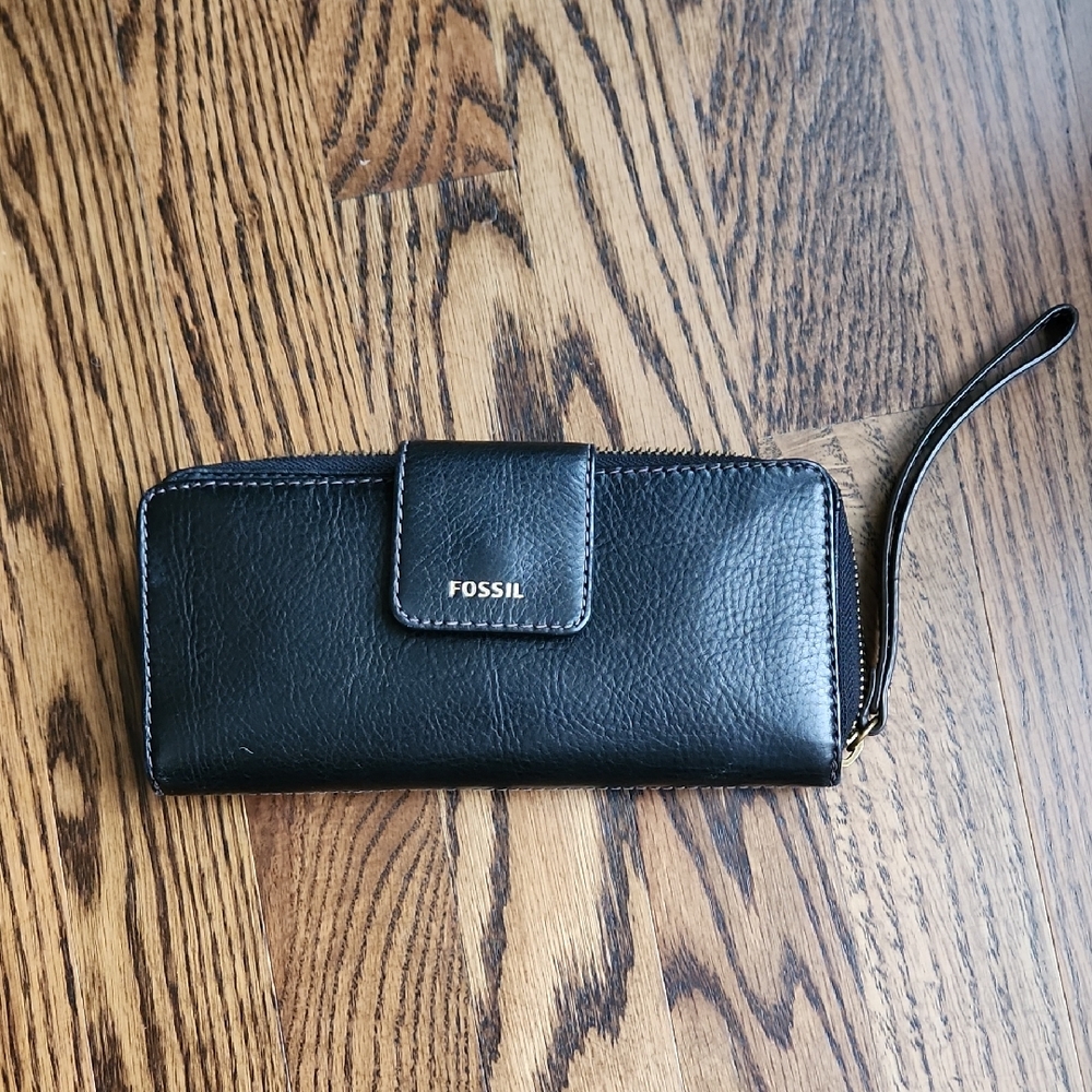 Fossil Black Leather Wristlet Wallet